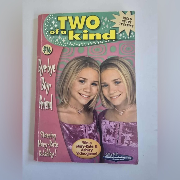 Other - Lot of 3 Mary Kate and Ashley novels
